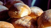 Pãozinho com 4 ingredientes, rápido e surpreendentemente leve